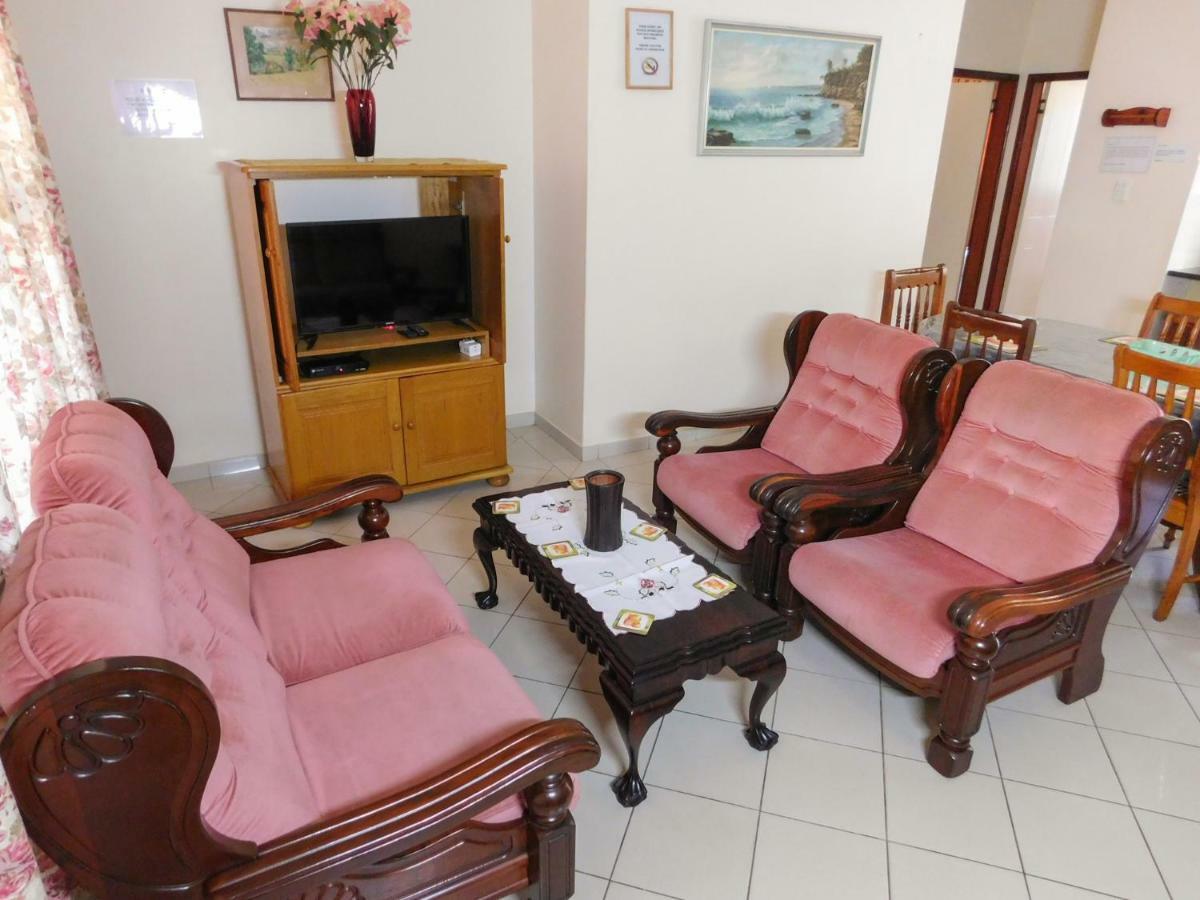 Mama Mia Cottages Oslo Beach Port Shepstone Bagian luar foto
