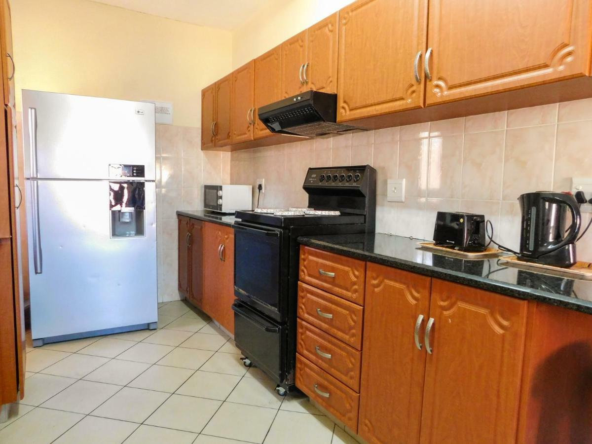 Mama Mia Cottages Oslo Beach Port Shepstone Bagian luar foto