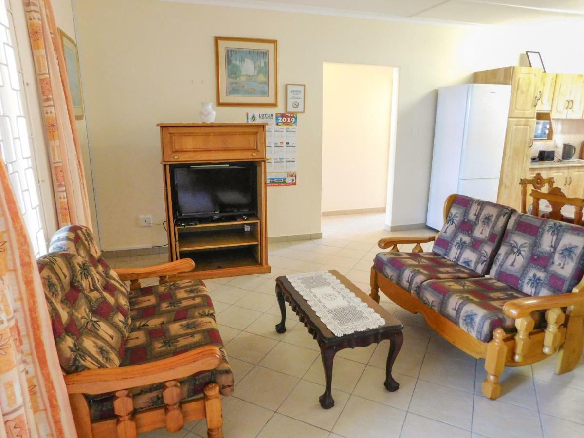 Mama Mia Cottages Oslo Beach Port Shepstone Bagian luar foto