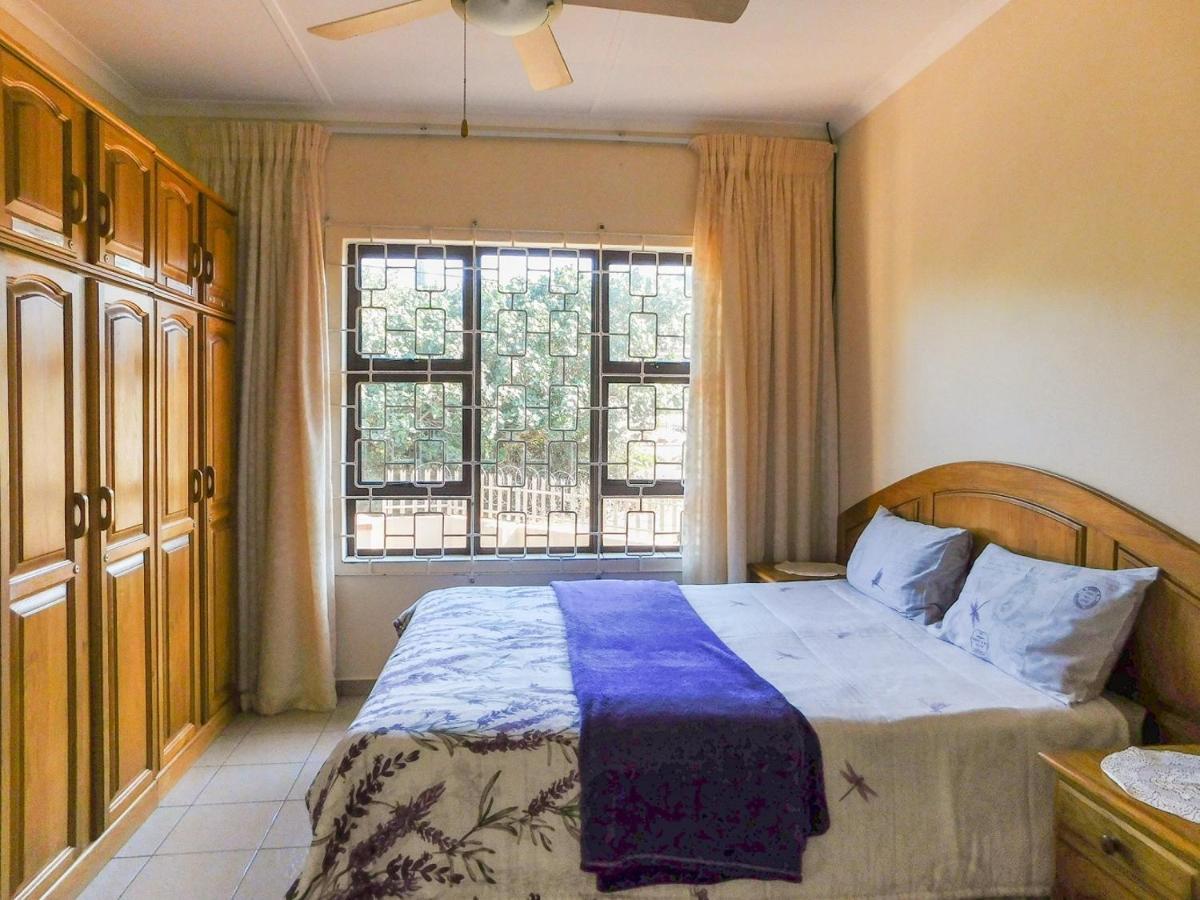 Mama Mia Cottages Oslo Beach Port Shepstone Bagian luar foto
