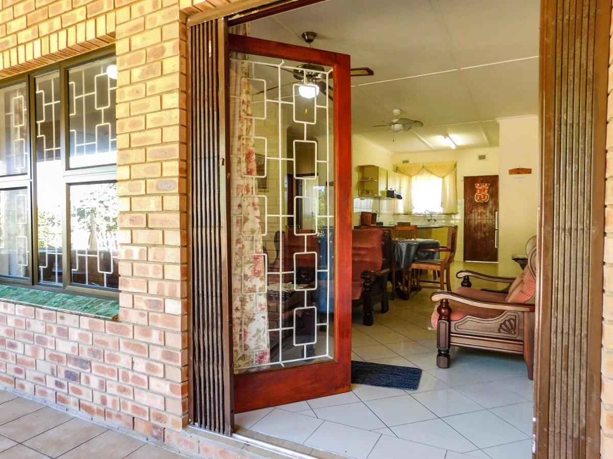 Mama Mia Cottages Oslo Beach Port Shepstone Bagian luar foto